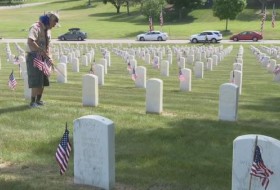 童子军表彰那些付出了最大牺牲的退伍军人