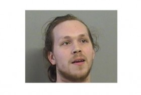 俄克拉荷马州一名男子因向陌生人空投裸照而被捕